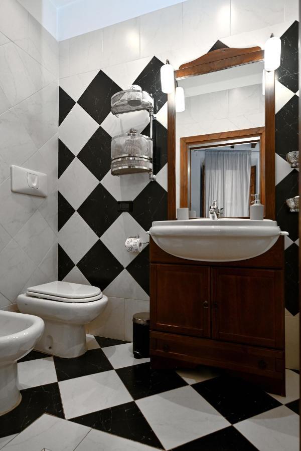 Vicolo Dell'Aquila - Residenze Romanae Экстерьер фото